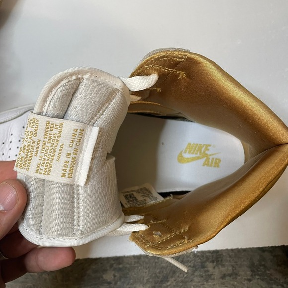 Nike Air Jordan 1 Retro High OG White Gold Sneakers Women's Shoes - Picture 10 of 11